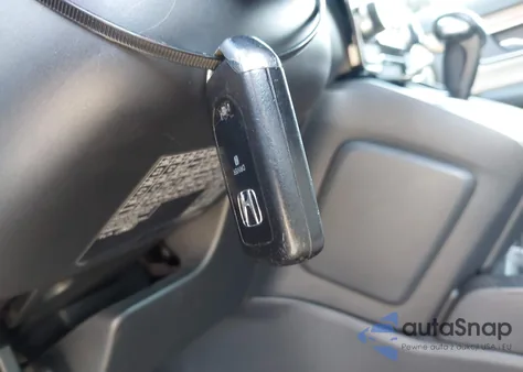 2017 Honda Cr-V Ex-L/Ex-L Navi from USA, damaged, VIN 2HKRW2H85HH603701